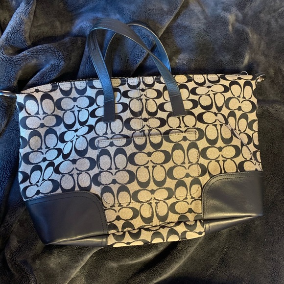 Coach purse - Picture 3 of 5